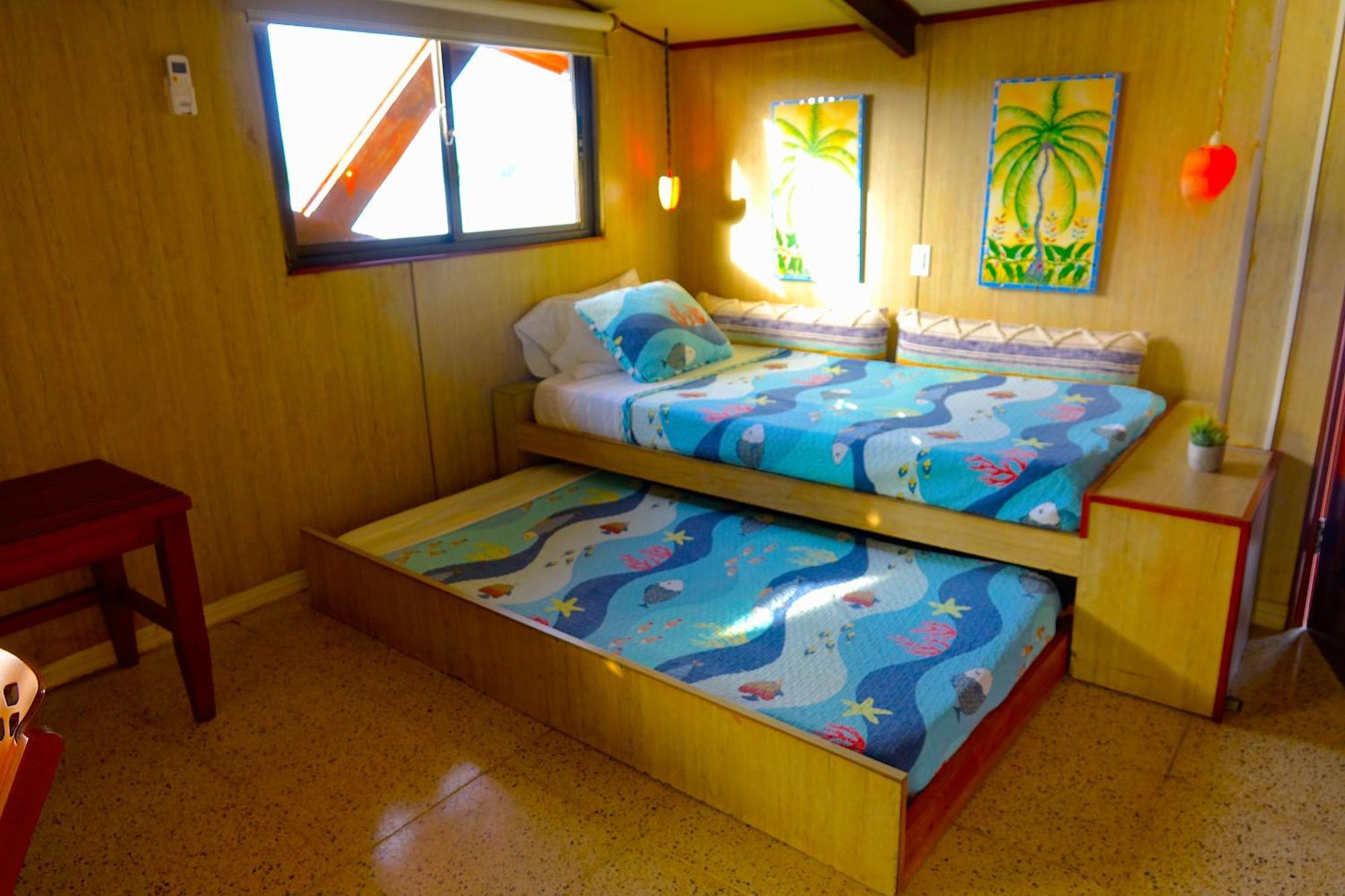 Casa Congo & Casa Rayo Verde - Restaurante - Galeria De Arte Portobelo Eksteriør bilde
